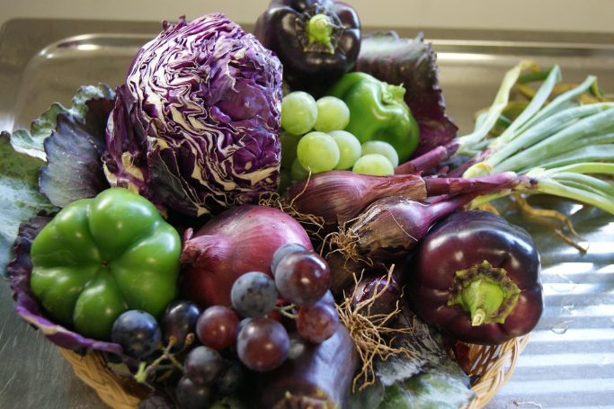 Cítricos, verdura fresca, tomates
